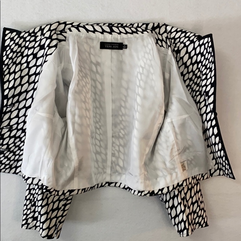 Teri Jon jacket cropped black & white  sz8 - Picture 8 of 8